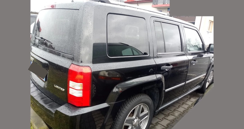 Jeep Patriot cena 29900 przebieg: 225396, rok produkcji 2007 z Staszów małe 46